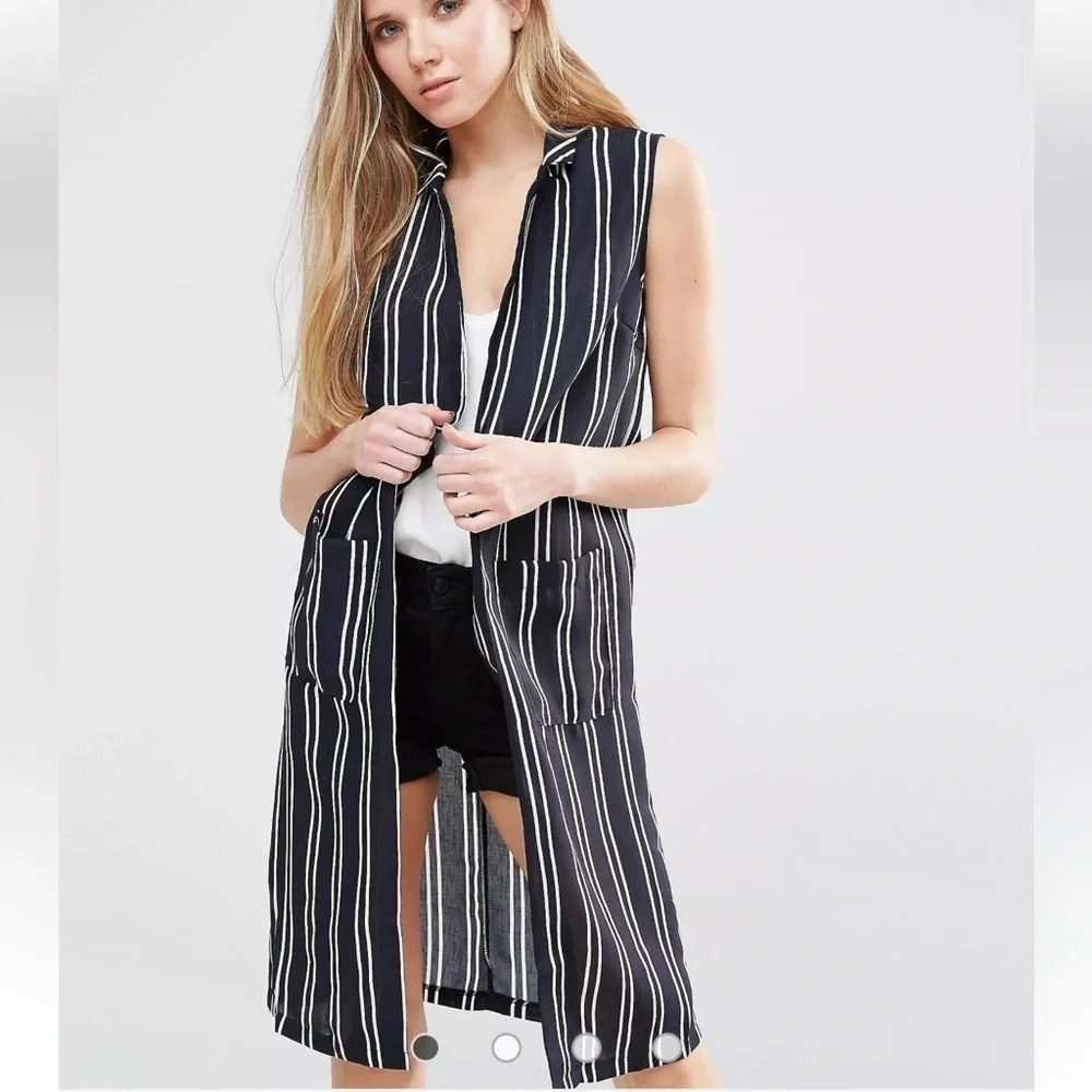 Glamorous Sleeveless Jacket Navy & White Striped SZ Large NWT‎